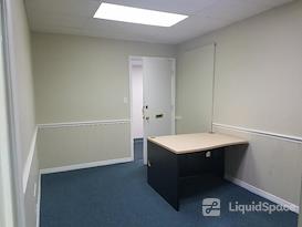 Crealde Business Center LLC