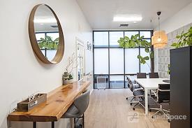 Desk and Me - Shared Office