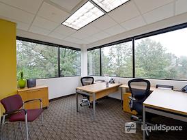 Regus | 100 Horizon