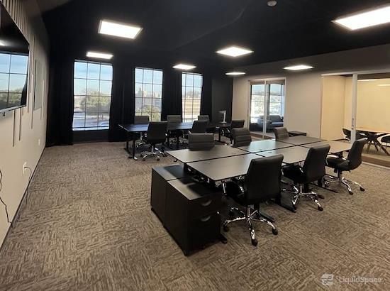 Working at Lucid Private Offices | Southlake Town Square at Southlake
