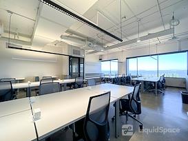 SPACES | CA, Emeryville - 1900 Powell Street