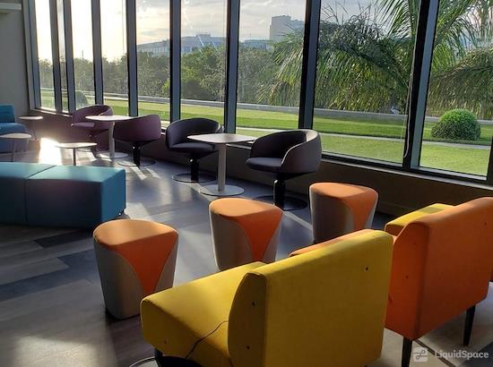 Working at ICONIC Workspaces at Aventura