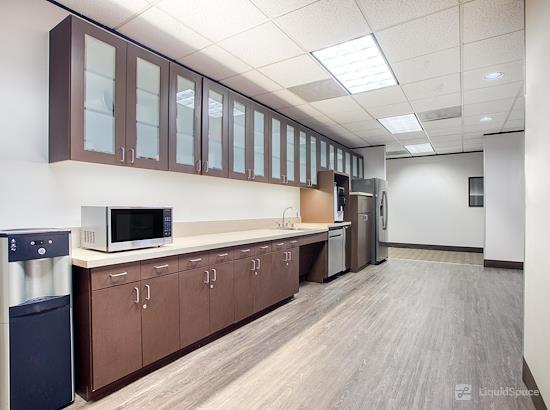 Working at Regus | The Madison at Addison