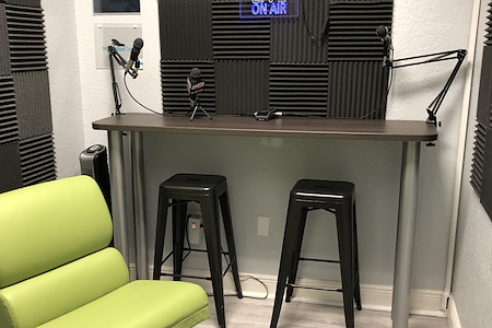 CoworkLWR - 4 Person Audio/Video Recording Studio