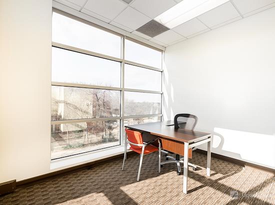 Working at Regus || The Summit at McKinney