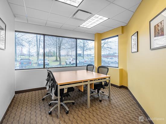 Working at Regus | 100 Horizon at Hamilton