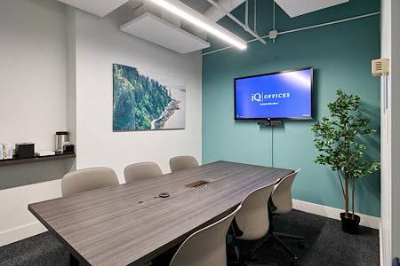 iQ Offices | 1055 West Georgia St. - Cypress Room
