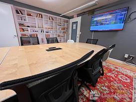 Davis Coworking @ Olive
