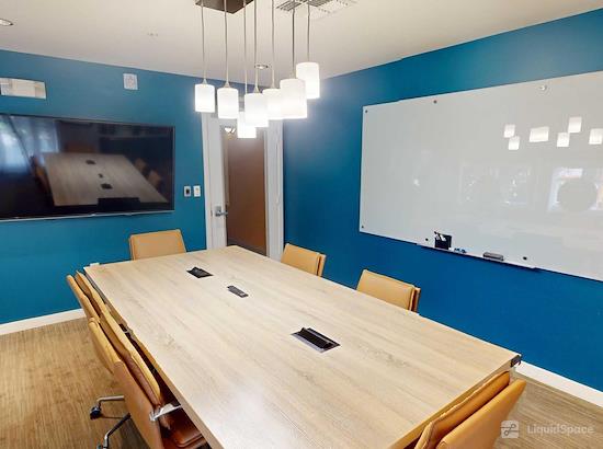 Working at Apt CoWork at Cottonwood Bayview at St. Petersburg