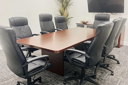 Alexa's Workspaces at Hollywood - Meeting Room B
