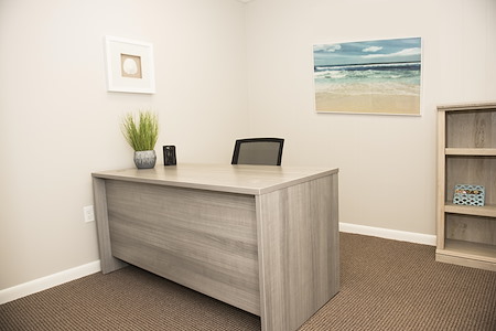 Beachside Workplace Solutions - Desk 1