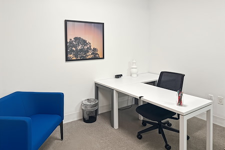 Regus | Dulles Corner - Private Office