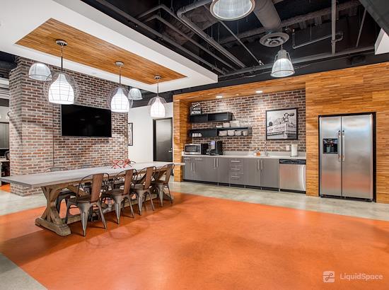 Working at Regus || Burbank Media District at Burbank