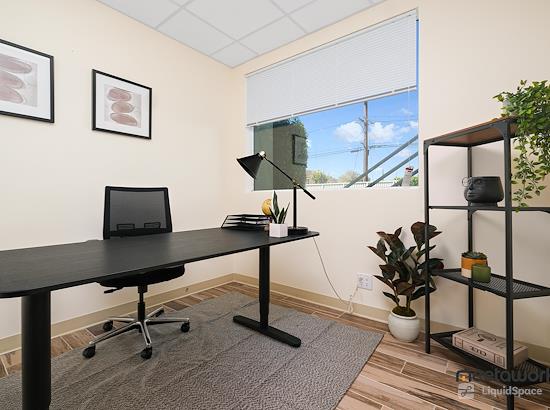 Working at Meetawork CoWorking Space at Commerce