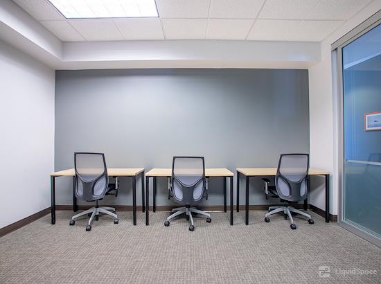 Working at Regus || Iron Point at Folsom