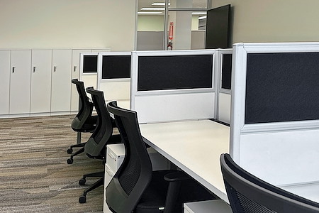 Regus | ON, Cambridge - Water St North - Day Desk