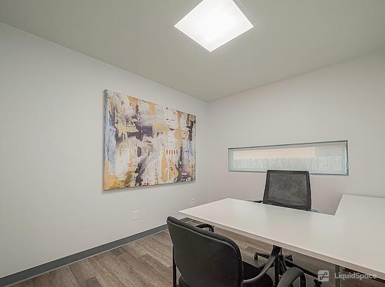 Working at Red Tangle Smart Offices at Magnolia