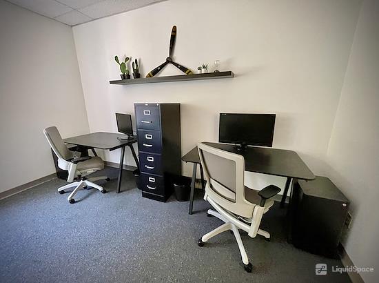 Working at Hangr Coworks - Clifton Park at Clifton Park