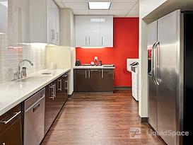 Regus || Downtown Wells Fargo Center
