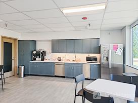 Regus | Everett - Airport Rd