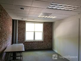 Port Workspaces @ Jack London Square