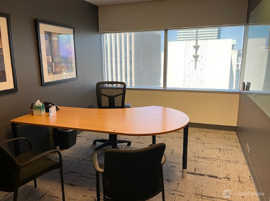 Working at GRAND OPENING SPECIALS - Warner Center Executive Suites at Los Angeles