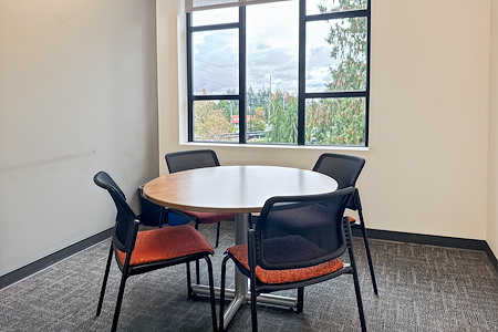 Regus | South Surrey - Meeting Room