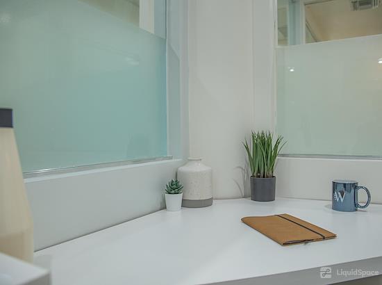 Working at Wilshire 1001 Premium Flex Space & Coworking Solutions at Los Angeles