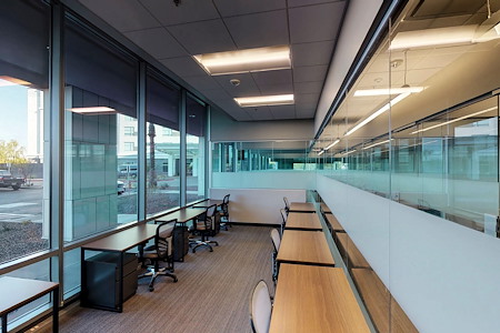 Workuity Chandler Viridian - 9 Person office