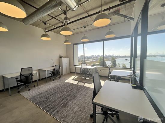 Working at SPACES | The Towers at Emeryvile at Emeryville