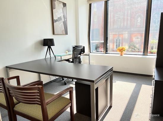 Working at Carr Workplaces - Penn Ave. at Washington