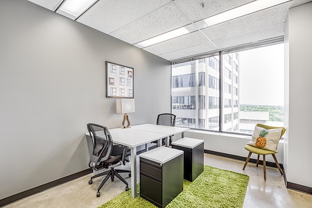 Regus | Calgary Place - Day Desk