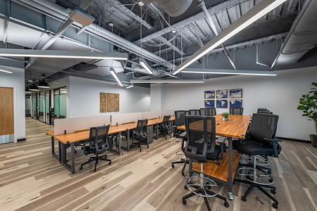 Venture X | Arlington - Courthouse Metro - Dedicated Desks