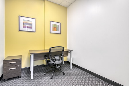 Regus | 201st Street - Day Desk