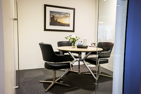 CorporateCubes.Co - 330 Collins Street - Buller | 3 Person Meeting Room