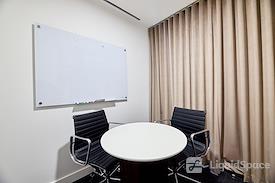 iQ Offices | 302 Bay St.