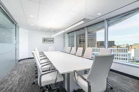 Regus | 201 Portage Avenue - Meeting Room