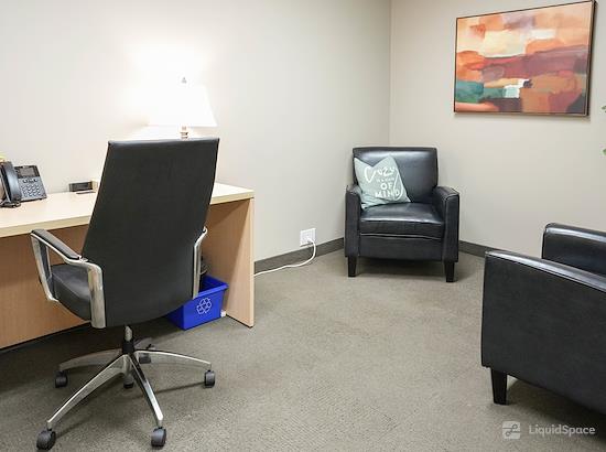 Working at Intelligent Office Yonge Eglinton Centre at Toronto