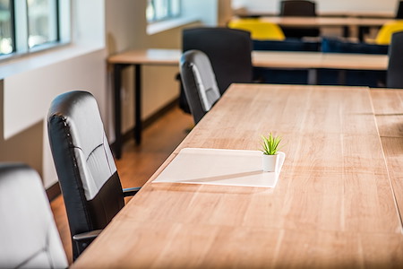 The 5TH Floor - Open "Hot" Desk Membership
