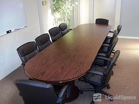 Crealde Business Center LLC