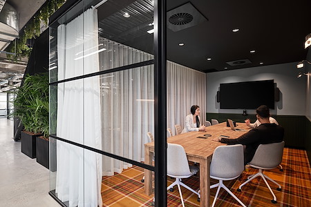 CreativeCubes.Co - East Melbourne - Quarterback