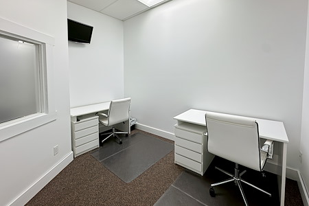Regus | AB, Medicine Hat - 640 3rd St SE - Day Desk