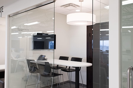 Launch Coworking Space - Southside - Grow - Meeting Room