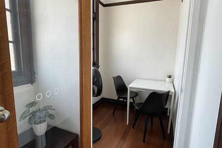 Salt Space Coworking - New Farm - Meeting Pod 1-2p