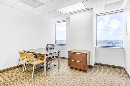 Regus | Palm Beach Gardens - Financial Center - Day Desk