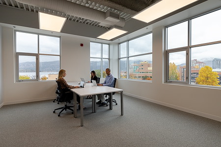 SPACES | BC, Kelowna - Spaces Innovation - Meeting Room