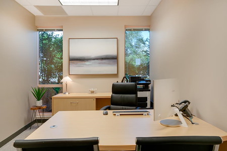 Office Edge - Sunrise - 3 Person Office