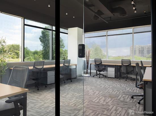 Working at Venture X | Richmond Hill at Richmond Hill