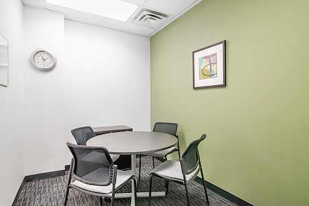 Regus | Richmond Hill - Meeting Room