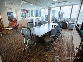 Regus | Wells Fargo Plaza